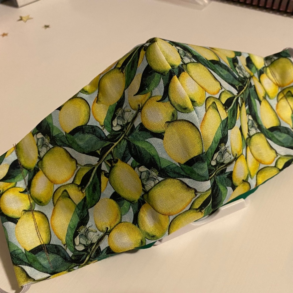 Lemon patterned face mask - Picture 2 of 5
